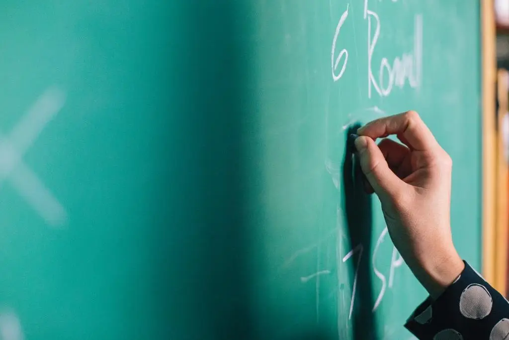 Institute for Educational Advancement - Connecting bright minds; nurturing intellectual and personal growth